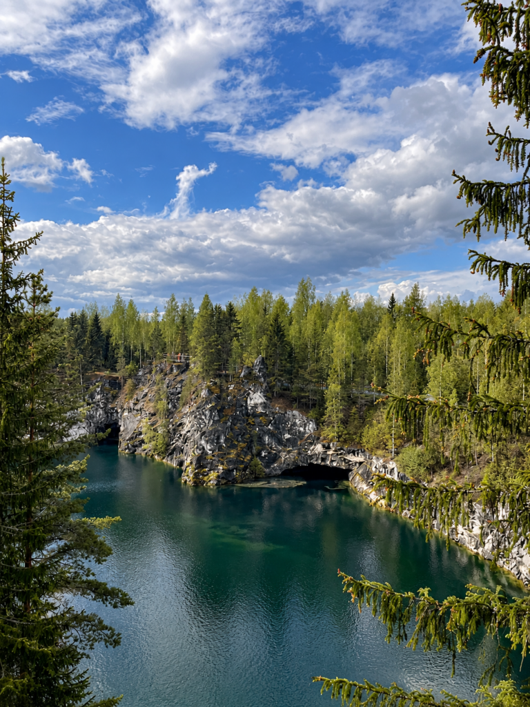 Горный парк Рускеала и водопады. Все включено.